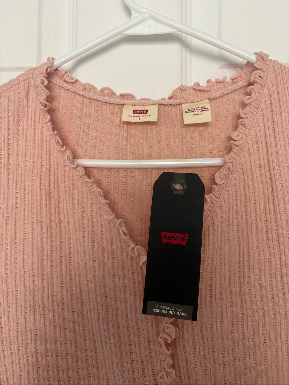 Levi's Light Pink Ruffle-Trim Ribbed Button Top - Picture 3 of 5
